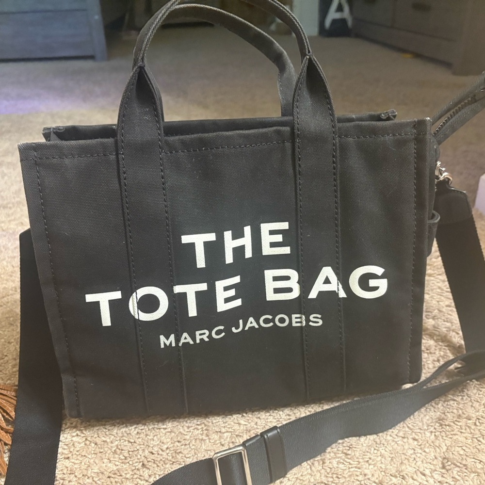 Marc Jacob’s tote bag